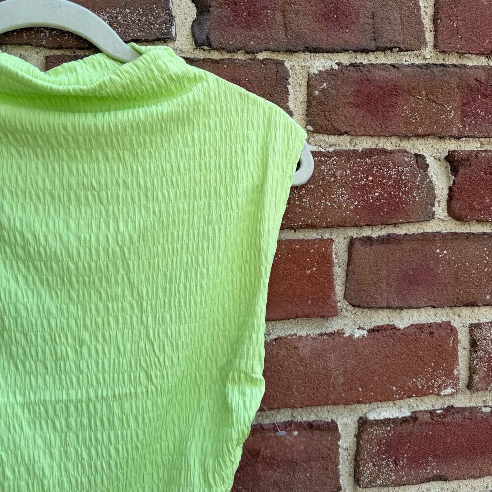Maeve by Anthropologie Textured Mock Neck Ruched Green muscle tee Tank Small NEW - Picture 5 of 9